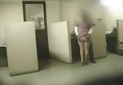 Una videos de morras cogiendo joven puta se masturba el coño en el coche y su hermana con su chofer