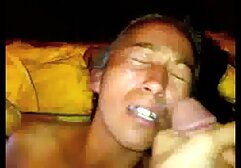 Mamá videos de morras mexicanas porno modelos en una silla, gritando